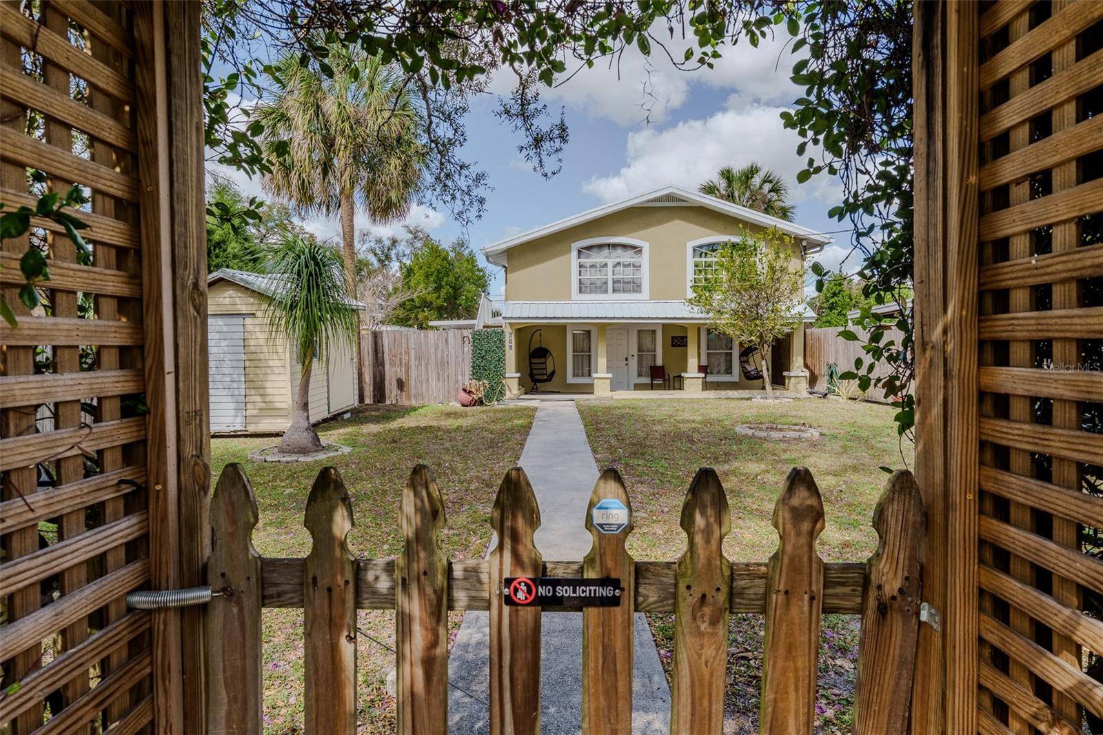 203 W CREST AVE, Tampa, FL 33603