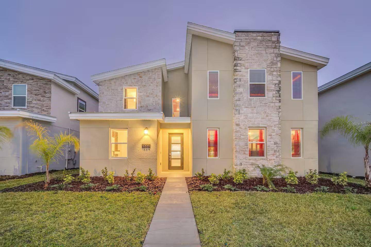 1225 CHALLENGE DR, Davenport, FL 33896