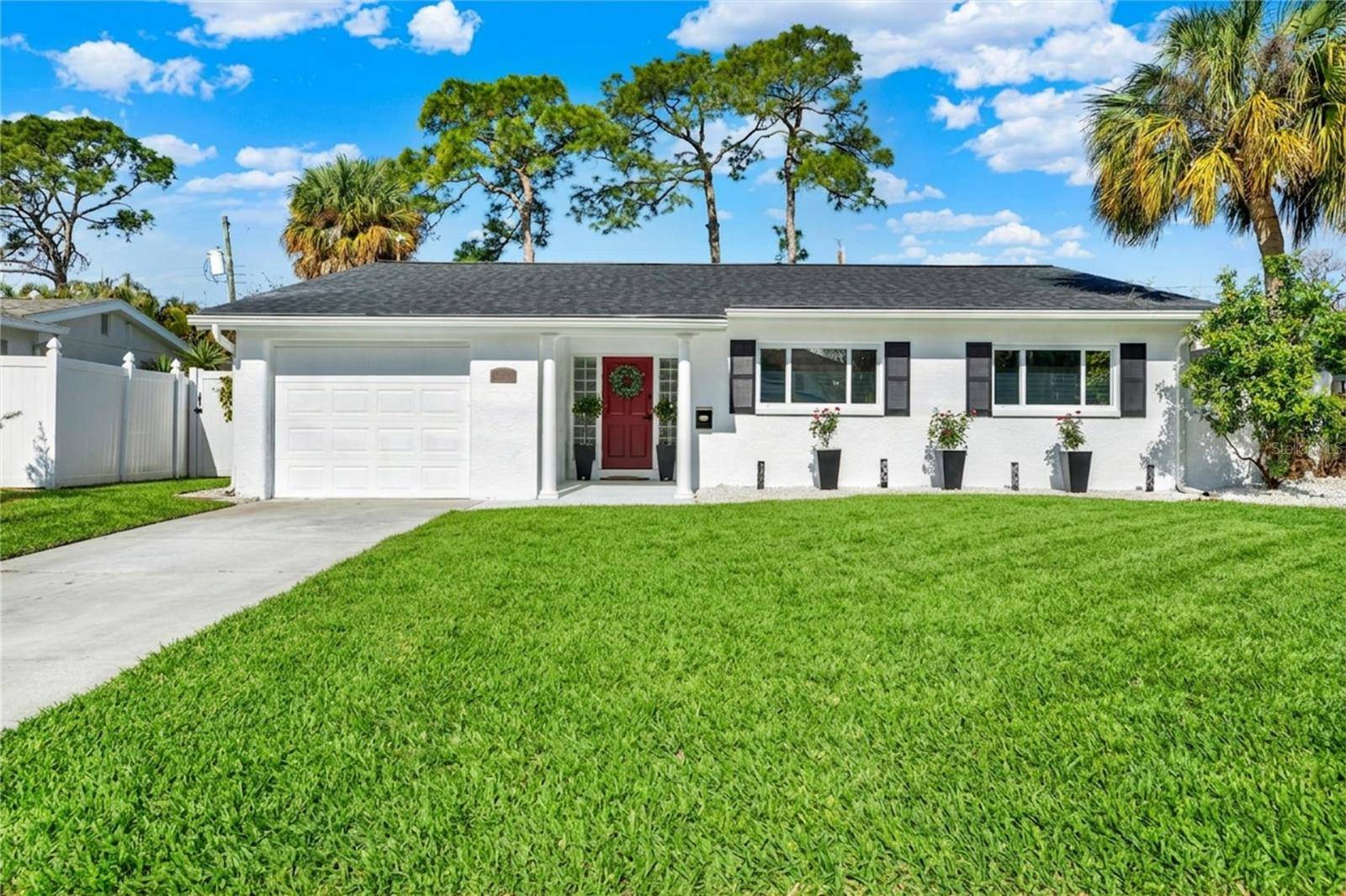 4510 NE HELENA ST NE, St Petersburg, FL 33703