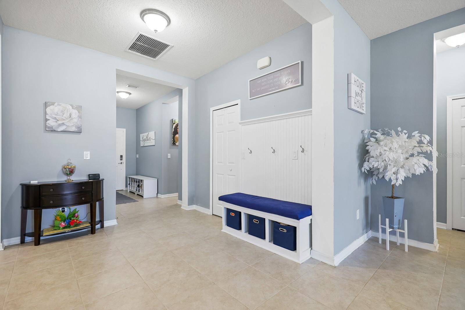 11204 COVENTRY GROVE CIR, Lithia, FL 33547