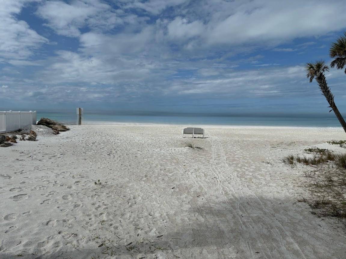 104 1ST ST N, Bradenton Beach, FL 34217