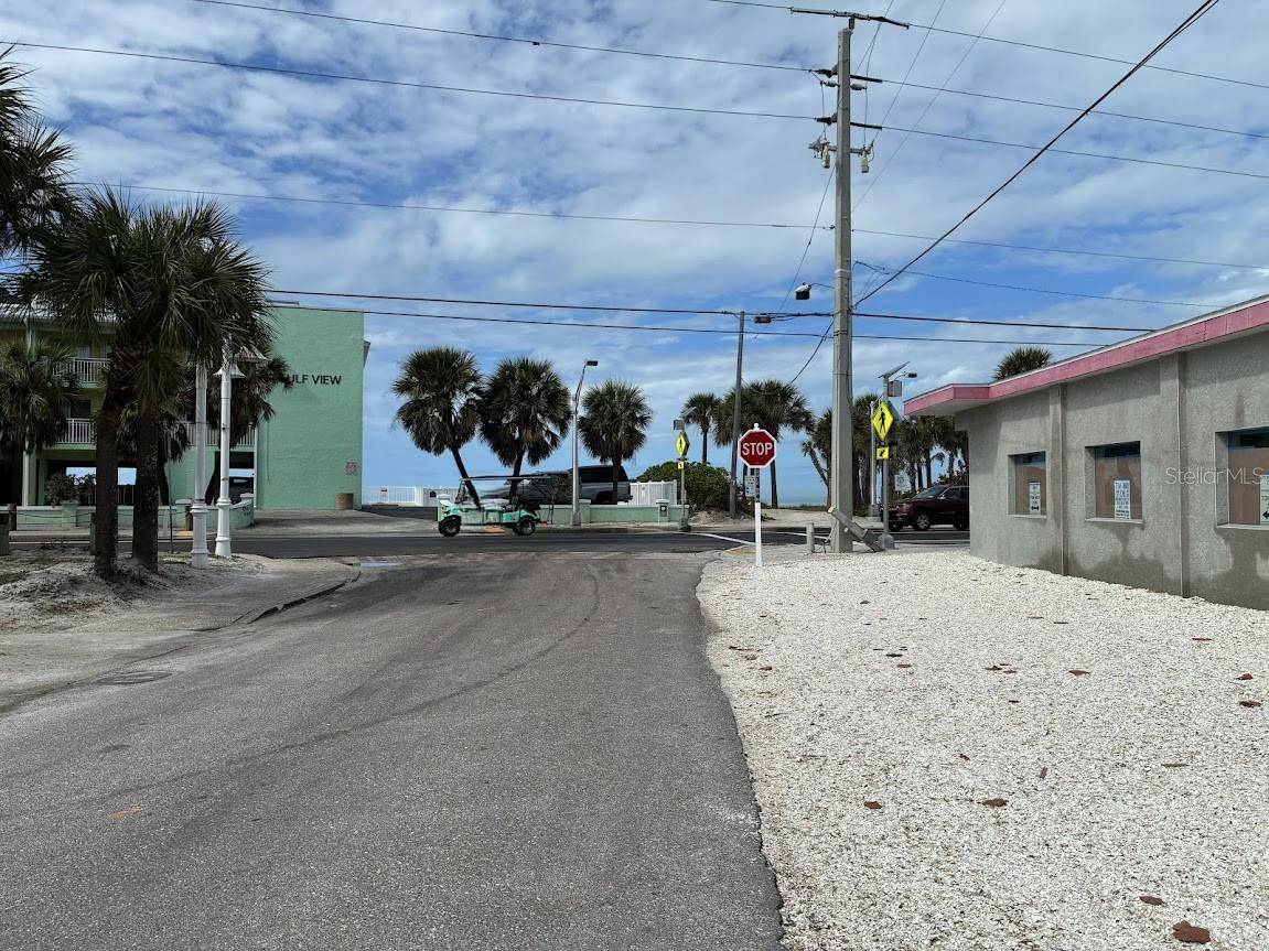 104 1ST ST N, Bradenton Beach, FL 34217