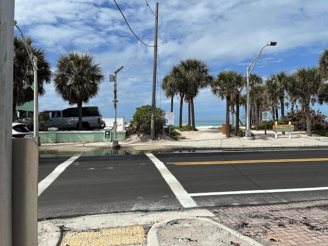 104 1ST ST N, Bradenton Beach, FL 34217