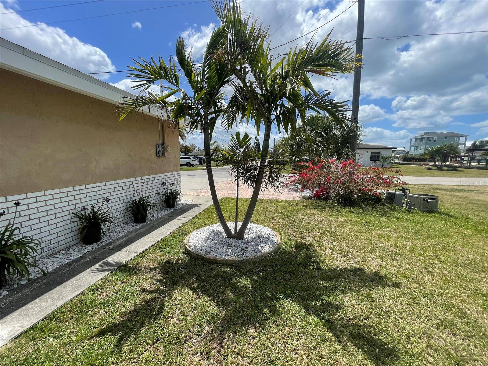 6403 LONNIE LEE LN, Hudson, FL 34667