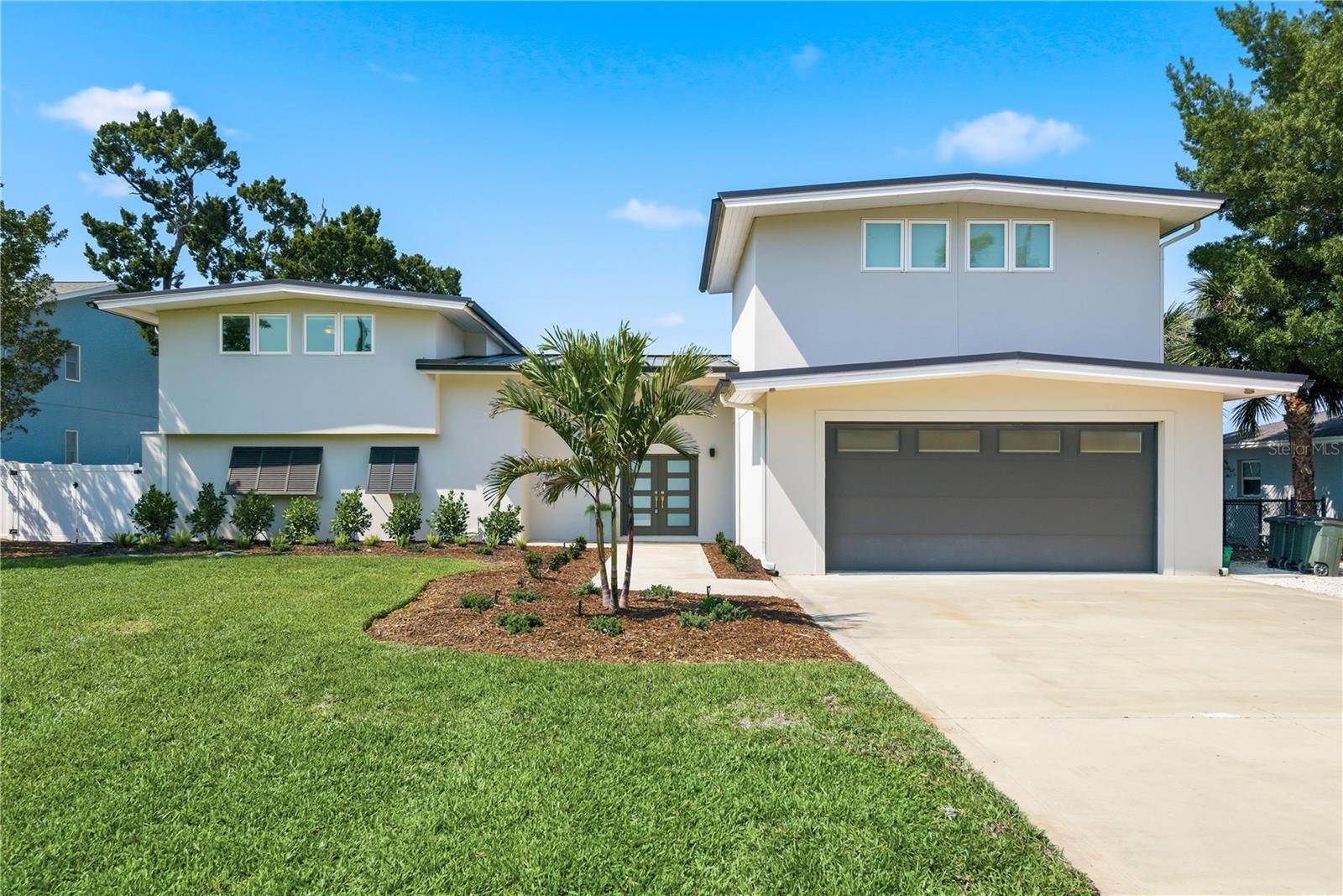 915 BAYSHORE DR, Tarpon Springs, FL 34689