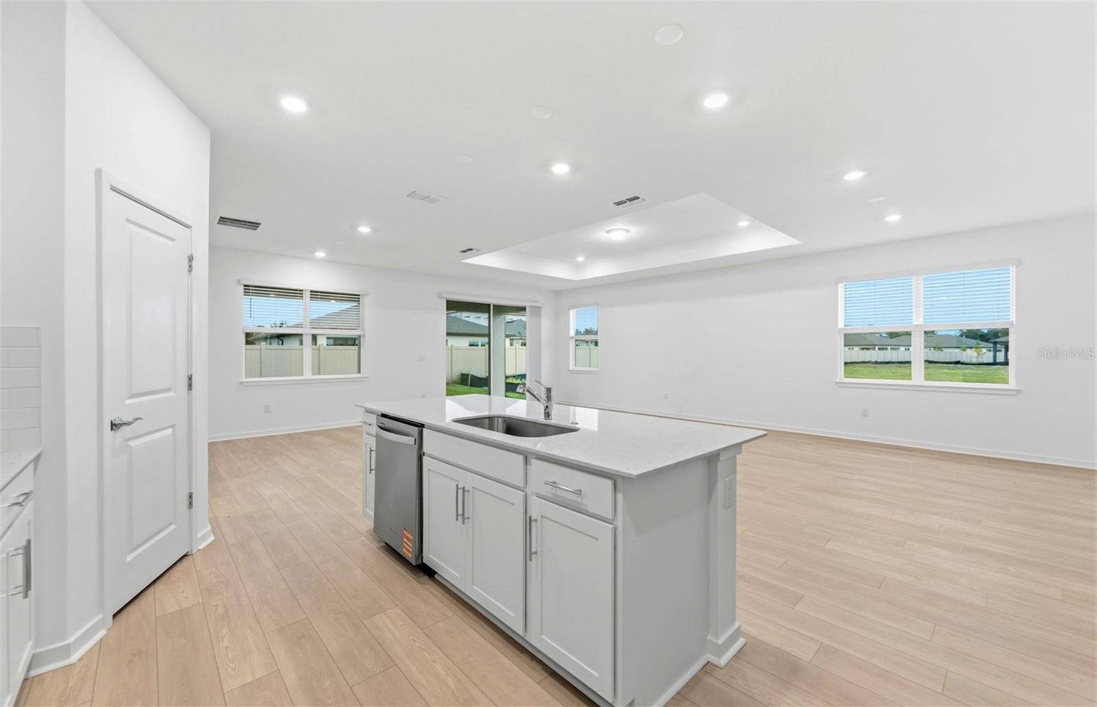 6607 ASBURY BARNES LN, Wesley Chapel, FL 33545