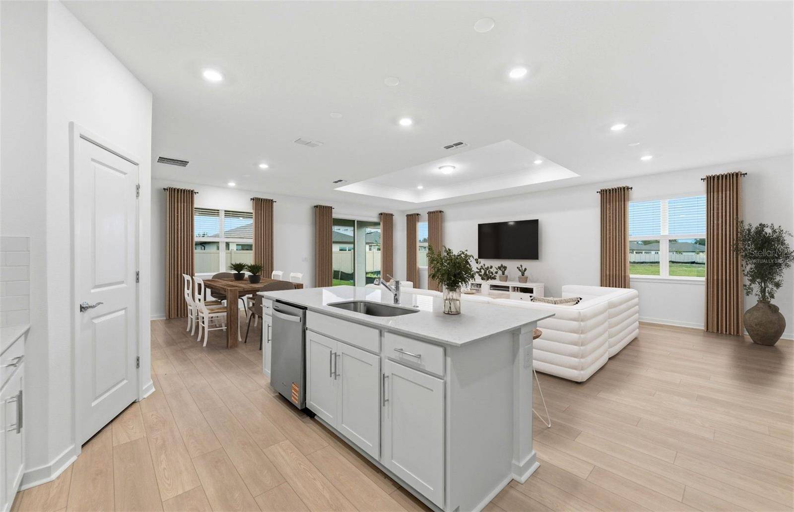 6607 ASBURY BARNES LN, Wesley Chapel, FL 33545