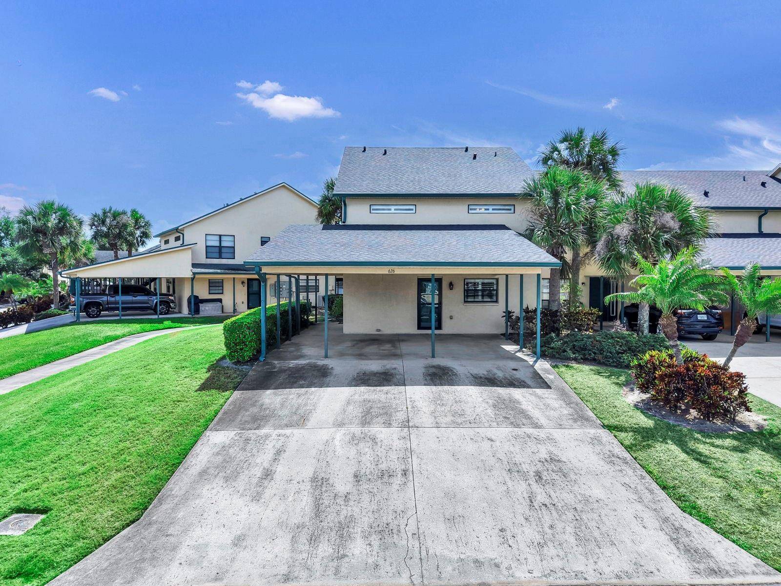 626 YARDARM DR #13, Apollo Beach, FL 33572