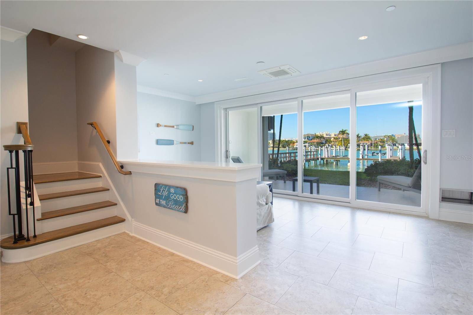158 BRIGHTWATER DR #1, Clearwater Beach, FL 33767