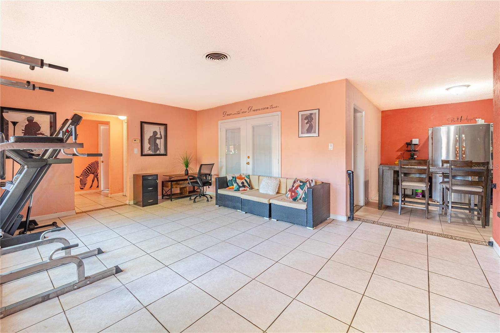 7410 5TH AVE N, St Petersburg, FL 33710