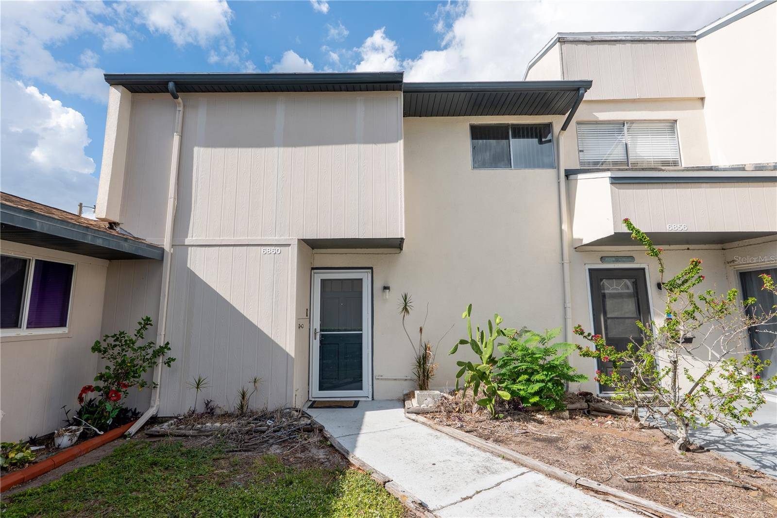 6860 WHITMAN CT #32B, Sarasota, FL 34243