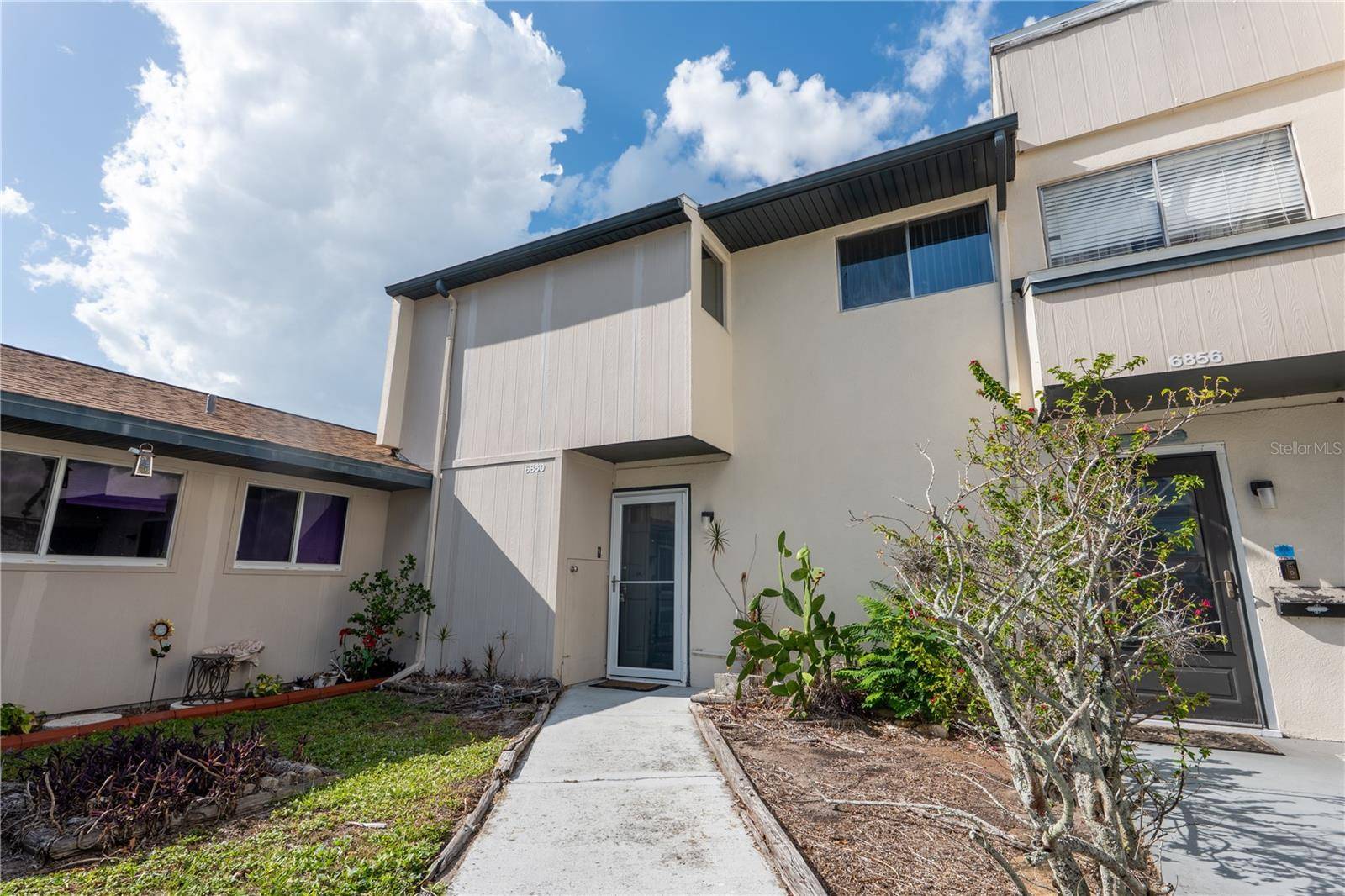6860 WHITMAN CT #32B, Sarasota, FL 34243