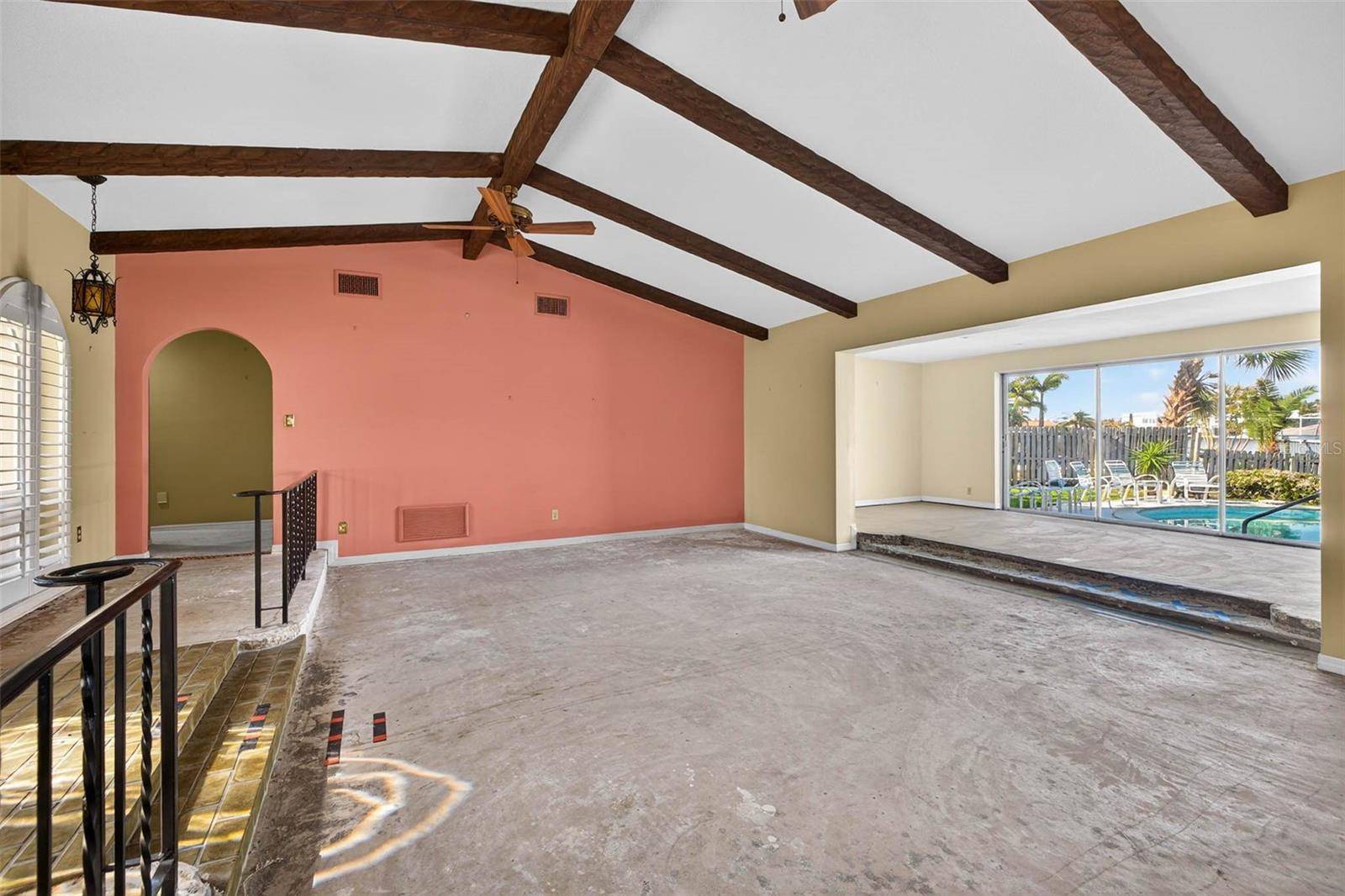 3103 WEDGEWOOD DR, Belleair Beach, FL 33786