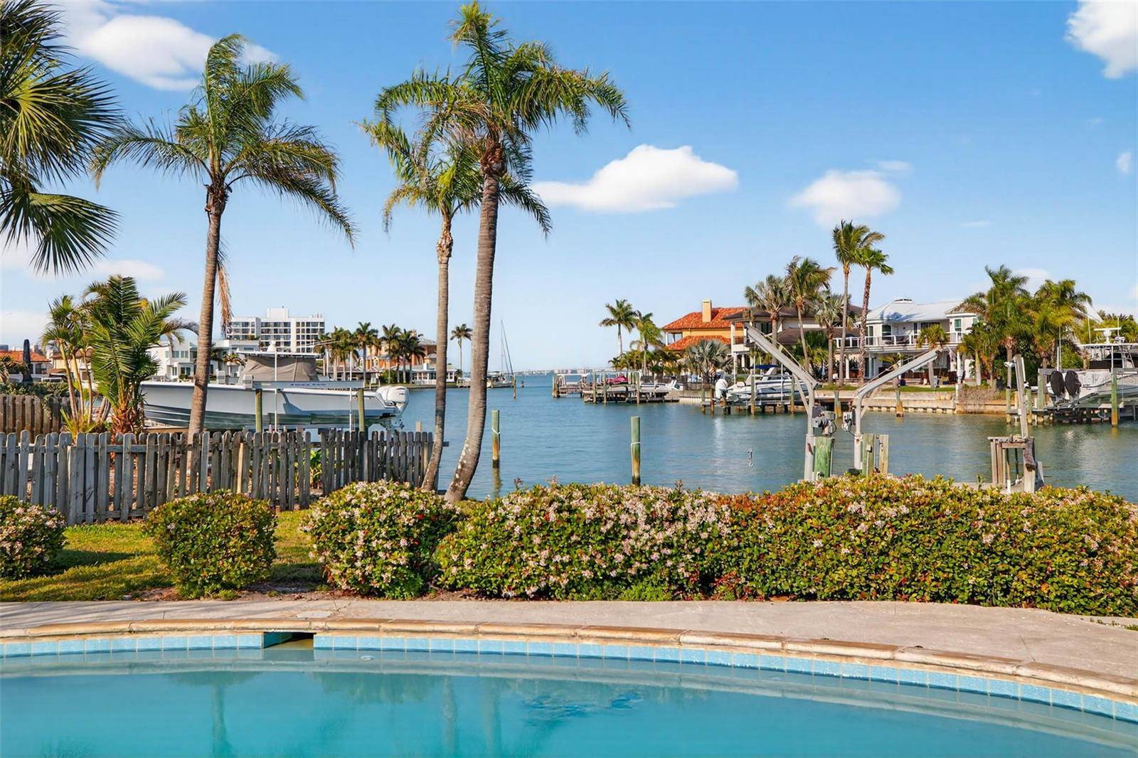 3103 WEDGEWOOD DR, Belleair Beach, FL 33786