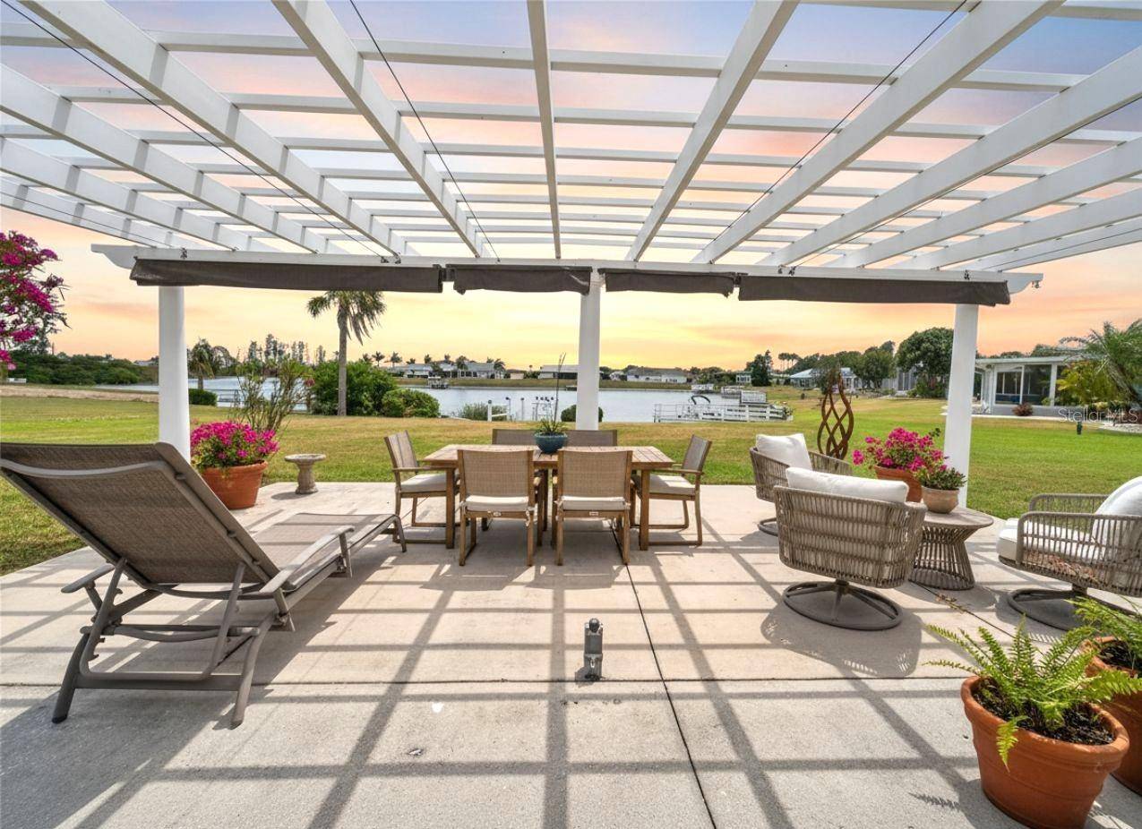 1810 MILFORD CIR, Sun City Center, FL 33573