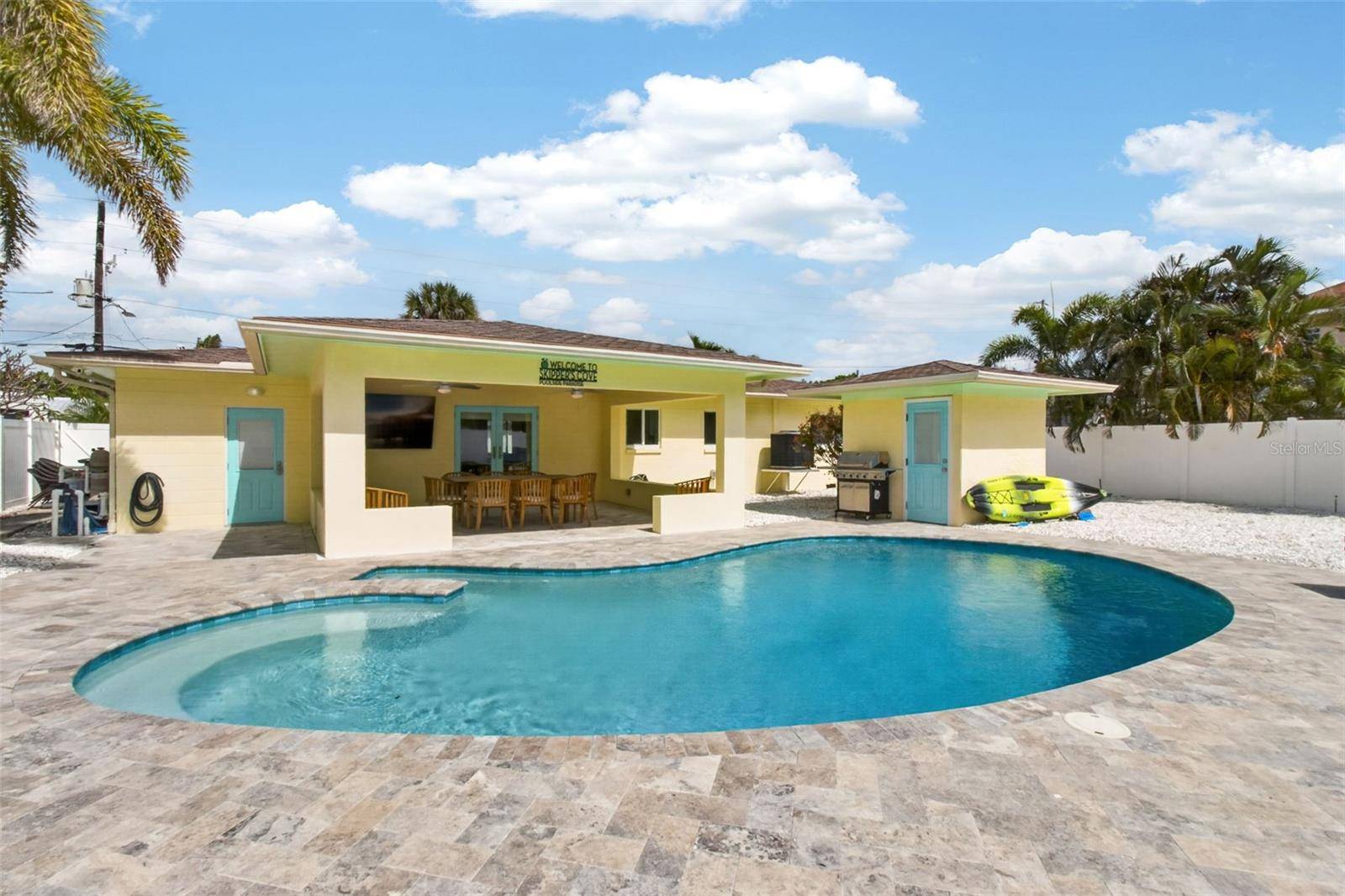 517 39TH AVE, St Pete Beach, FL 33706
