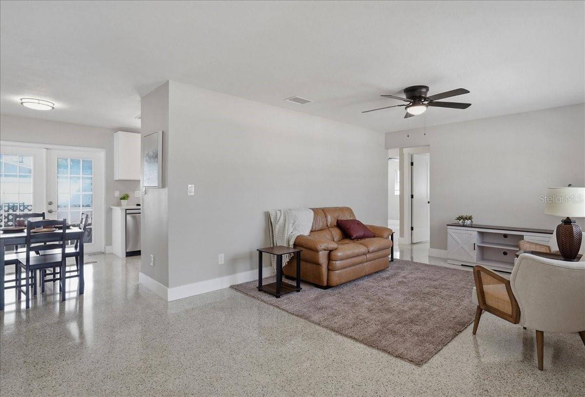 3014 58TH ST S, Gulfport, FL 33707