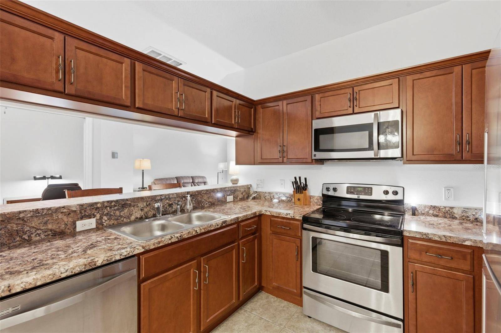 11214 PORT DOUGLAS DR, New Port Richey, FL 34654