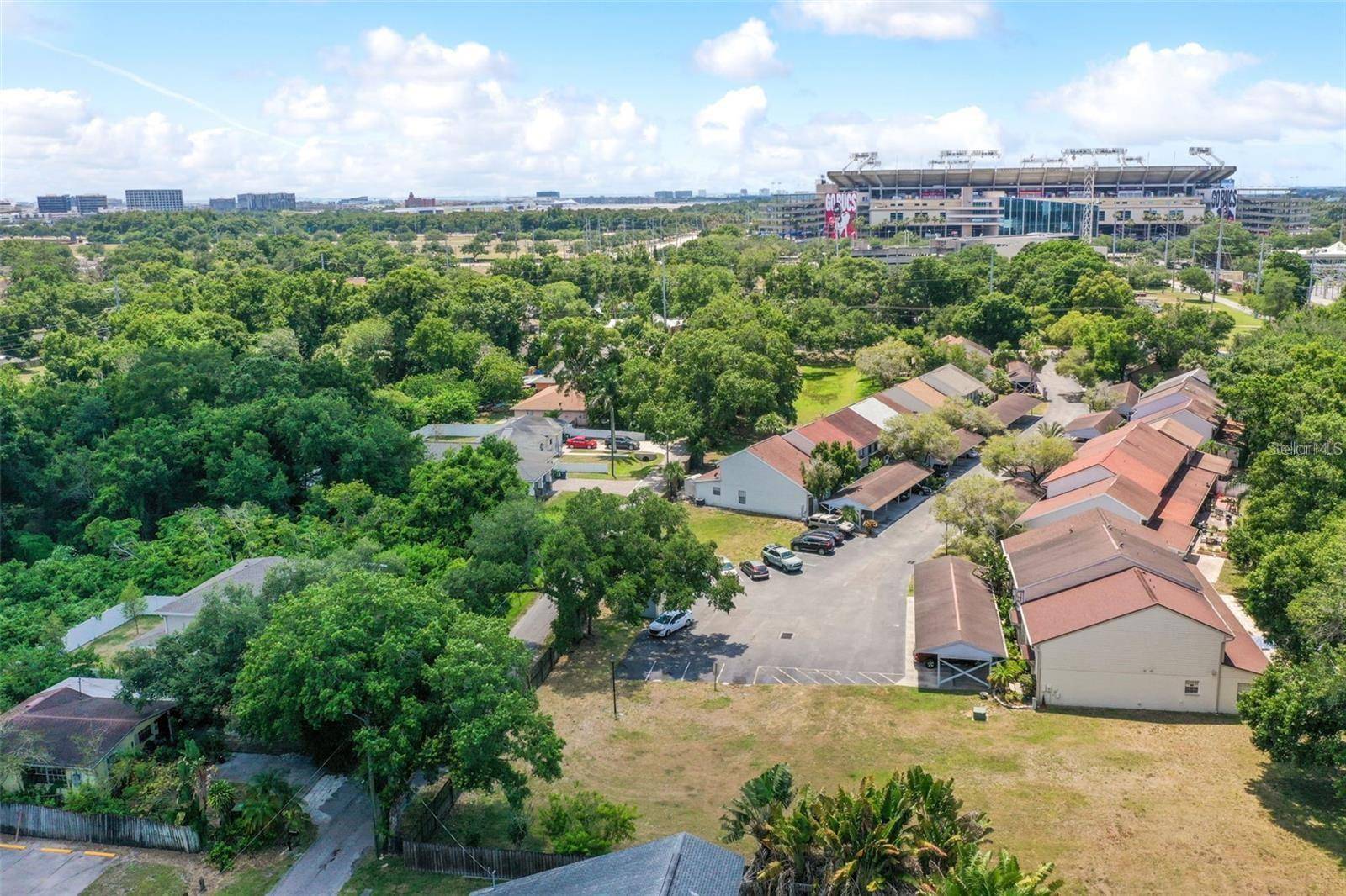 3348 W HIDDEN HAVEN CT, Tampa, FL 33607