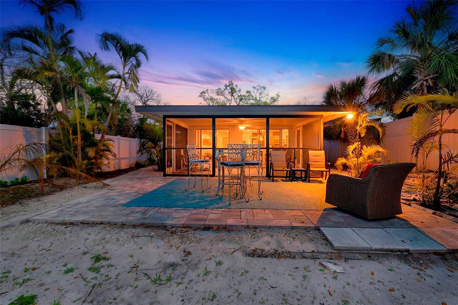 8456 MIDNIGHT PASS RD, Sarasota, FL 34242