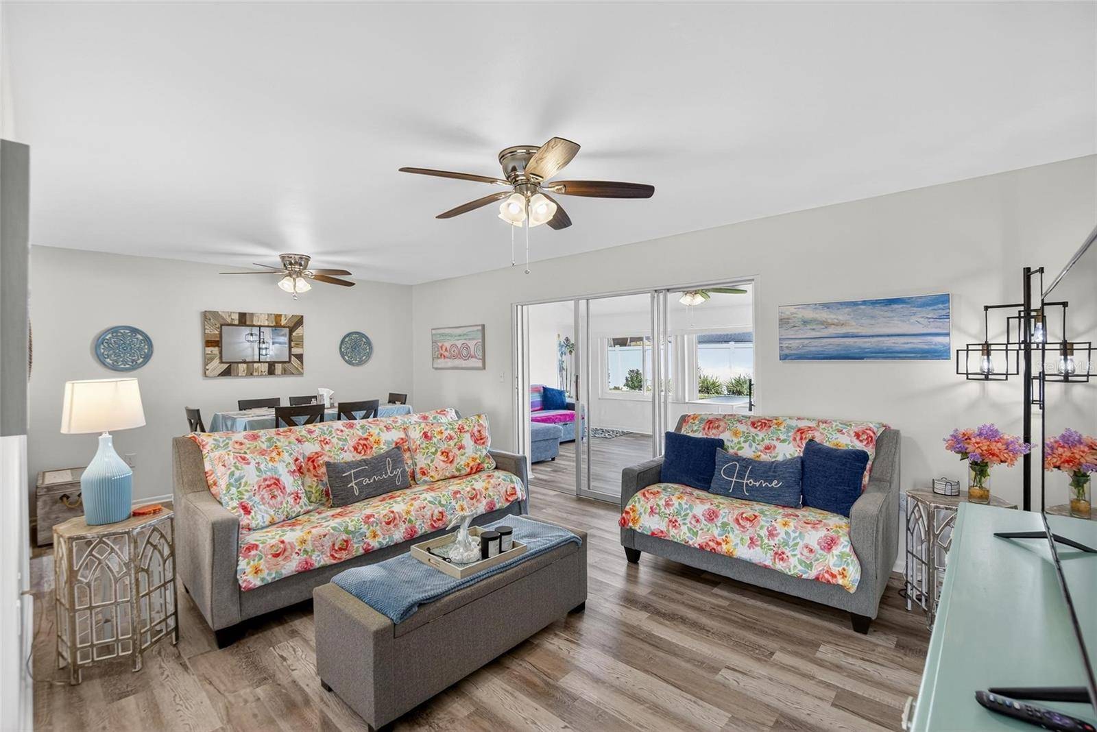 809 OAKMONT AVE, Sun City Center, FL 33573