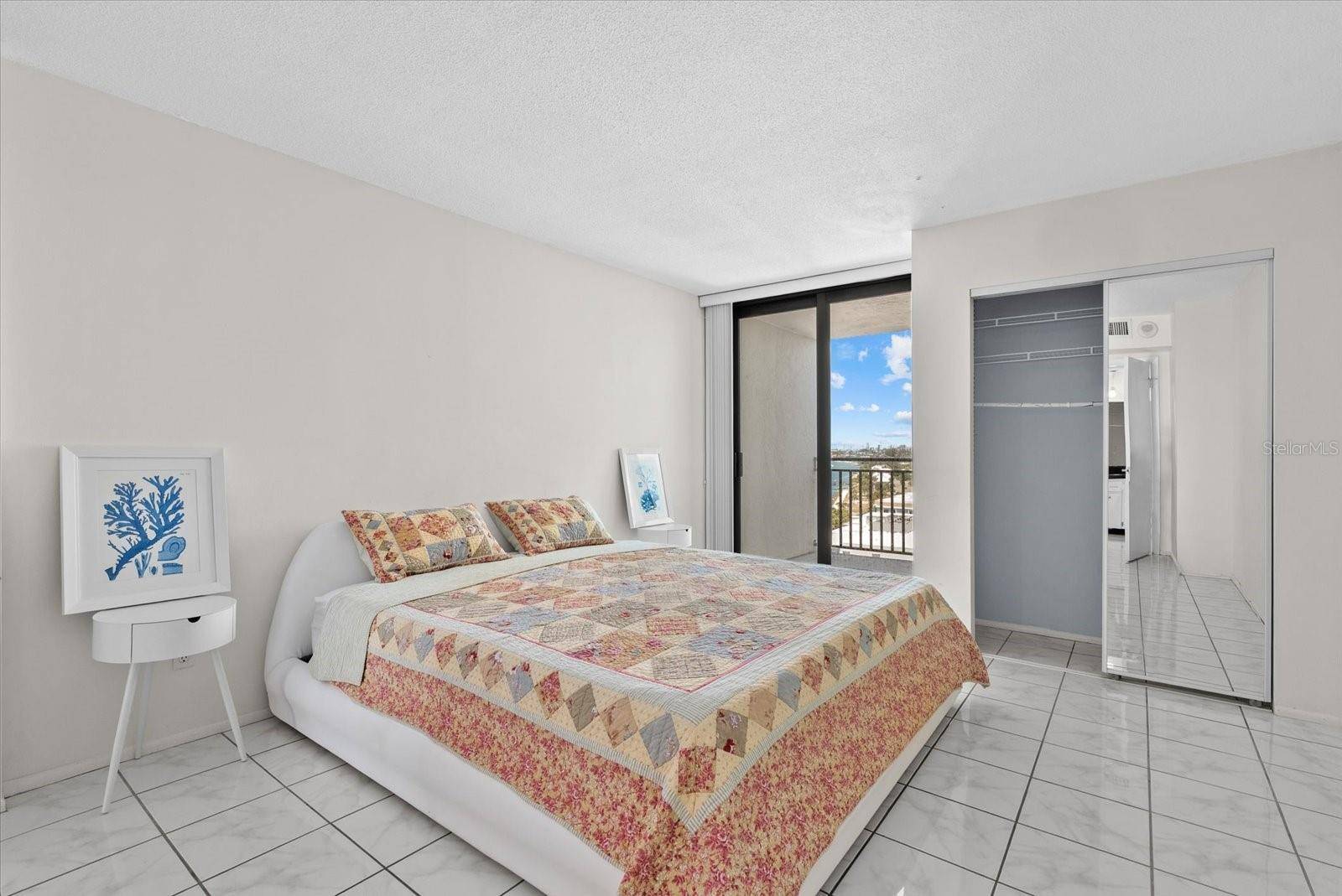 4822 OCEAN BLVD #11E, Sarasota, FL 34242