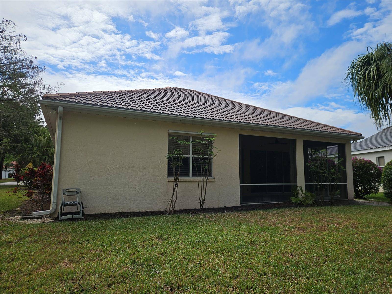 2097 WASATCH DR, Sarasota, FL 34235
