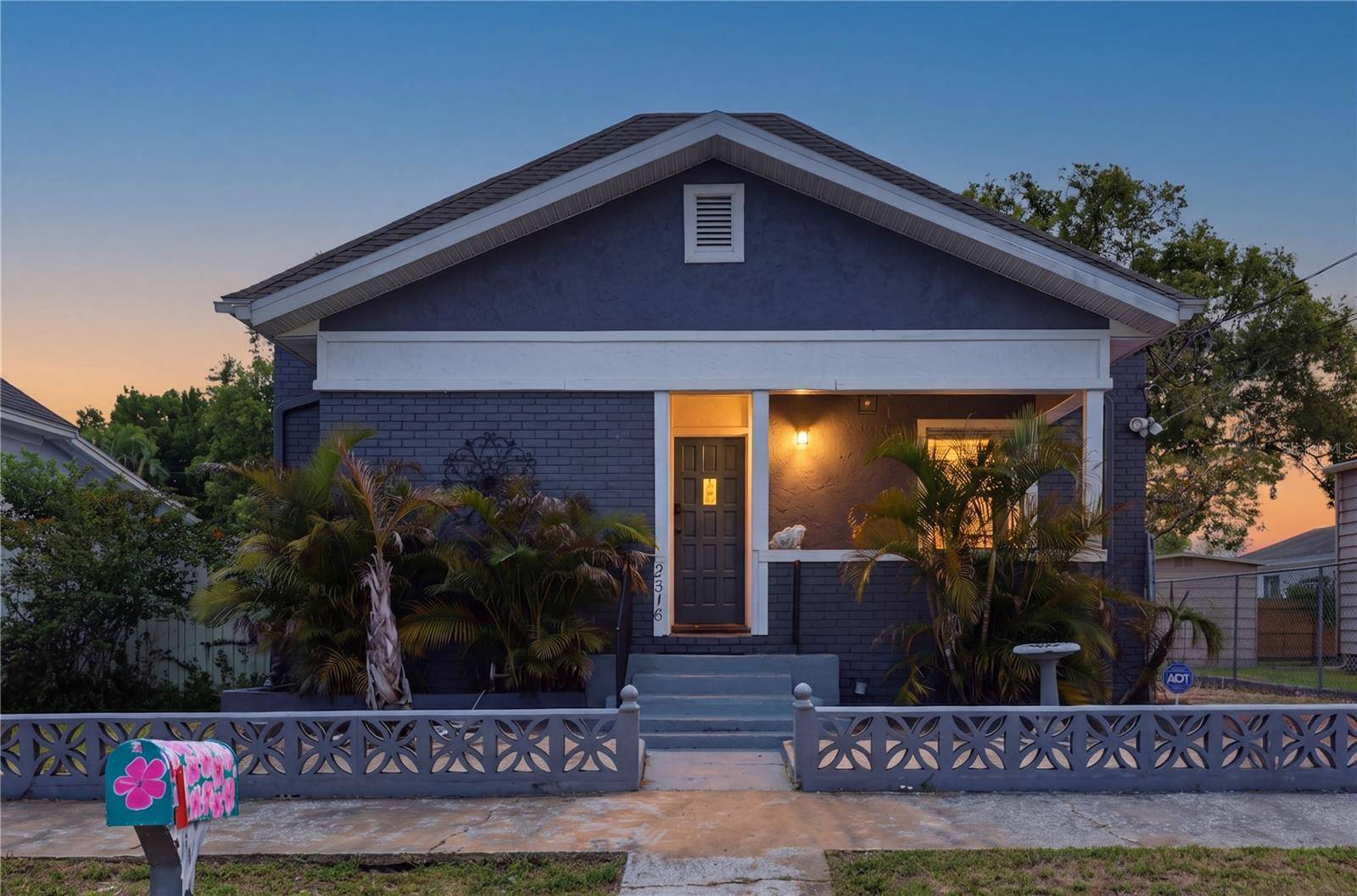2318 W CORDELIA ST, Tampa, FL 33607