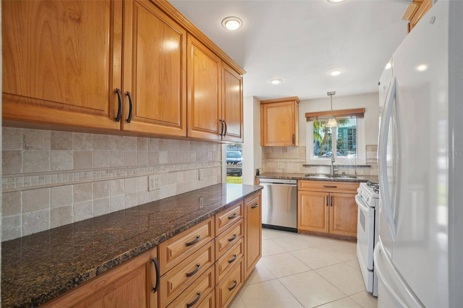 1847 SHORE DR S #117, South Pasadena, FL 33707