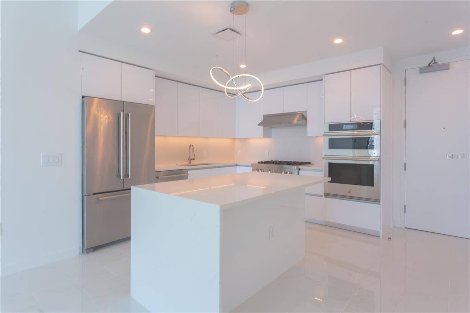 400 CENTRAL AVE #1806, St Petersburg, FL 33701