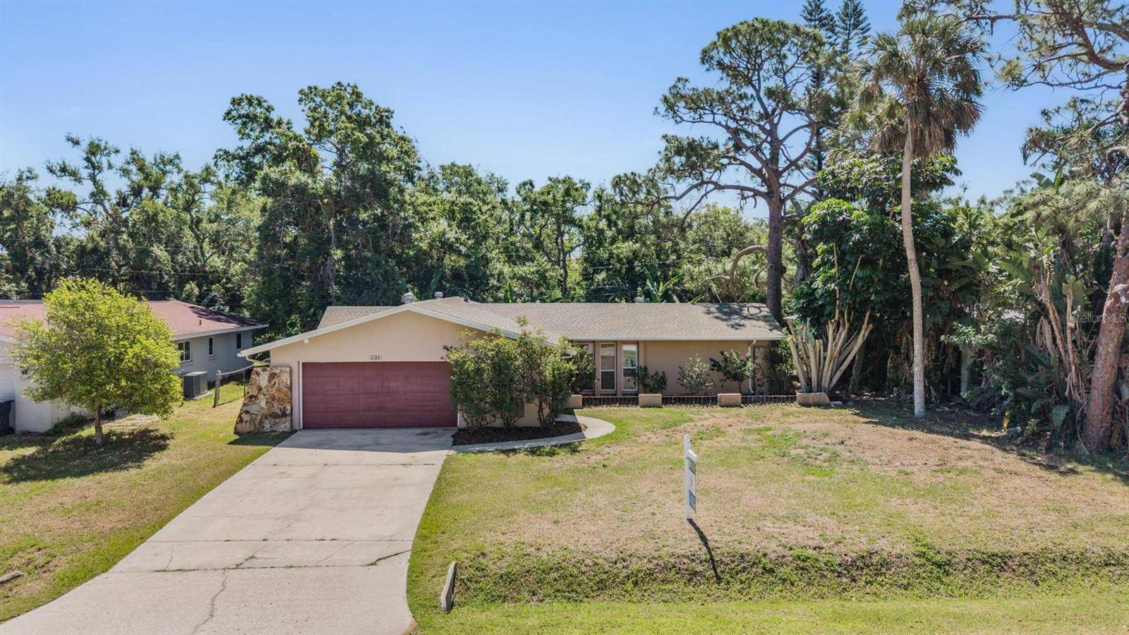 1124 DANNY DR, Sarasota, FL 34243