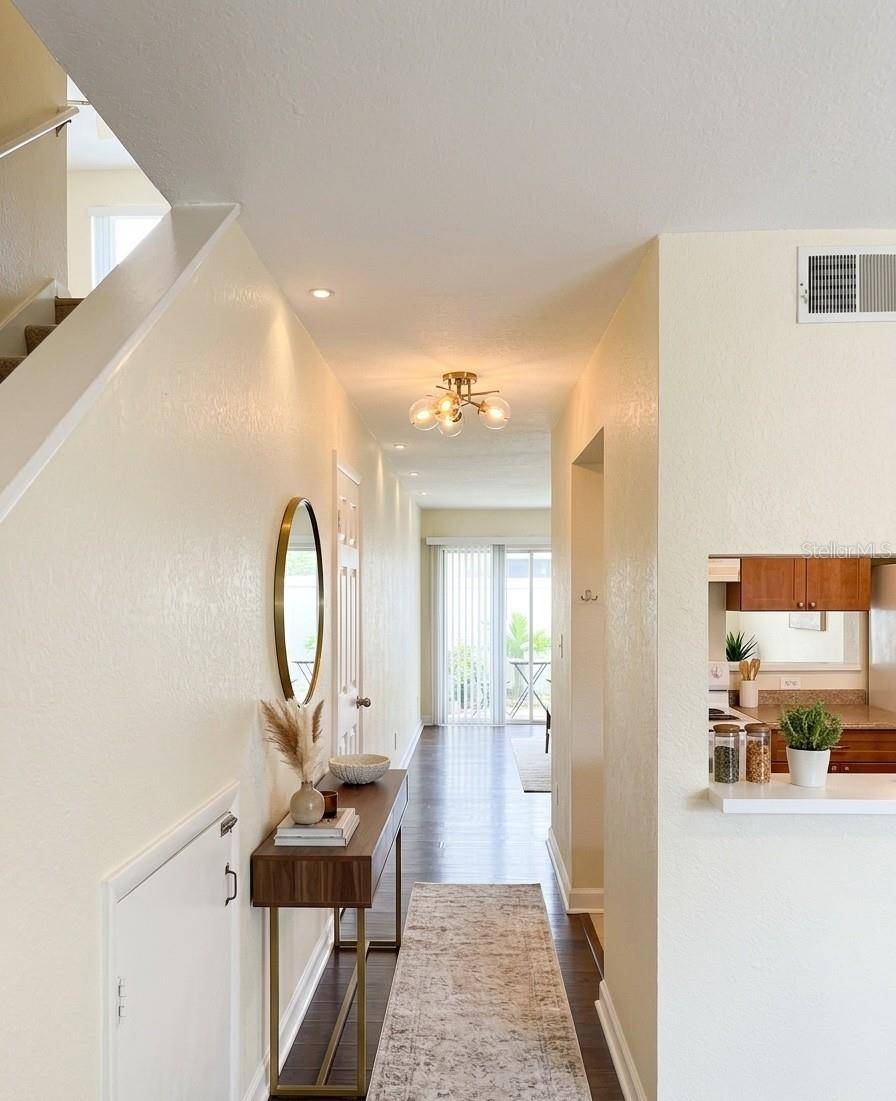 7143 E BANK DR #7143, Tampa, FL 33617