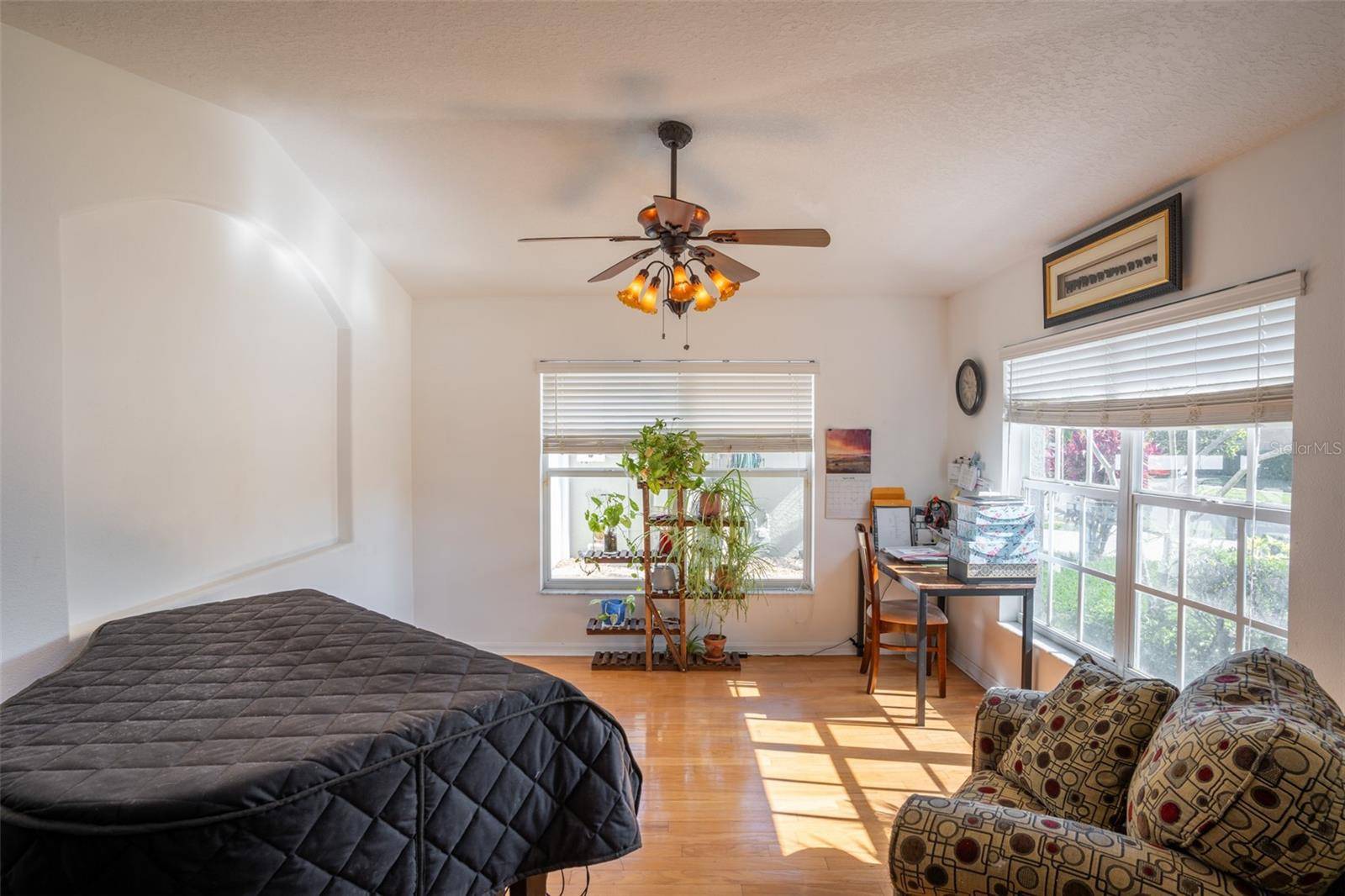 624 N LAKE BLVD, Tarpon Springs, FL 34689