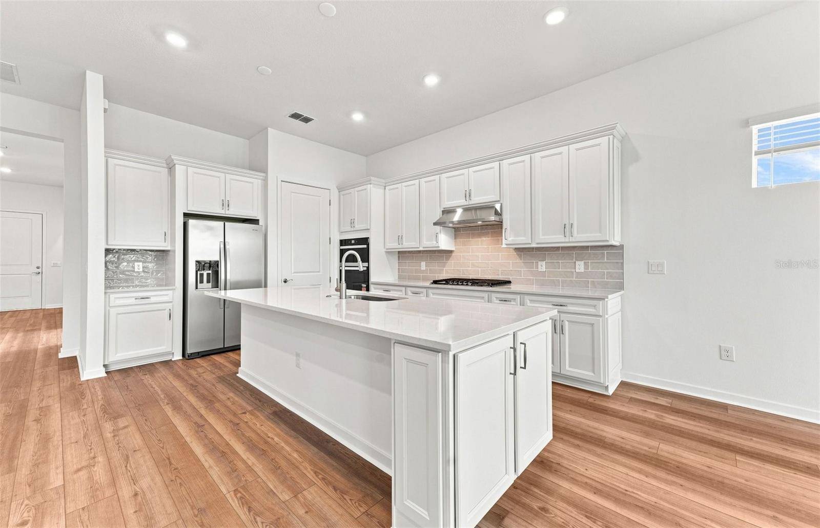 9452 DAYLIGHT DR, Parrish, FL 34219