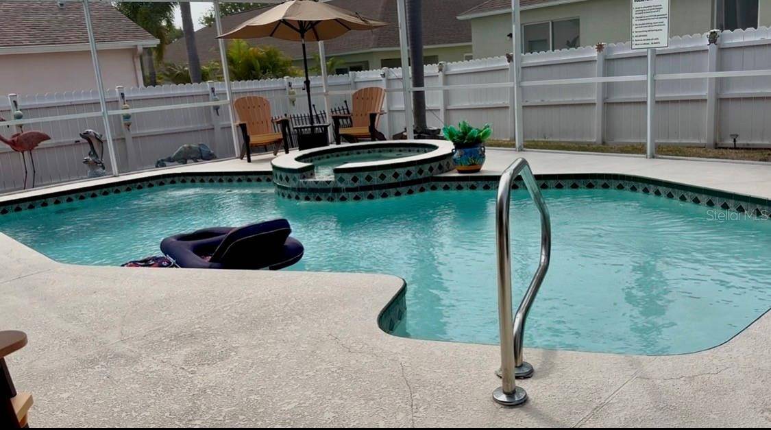 10632 LAKE VISTA DR, Seminole, FL 33772
