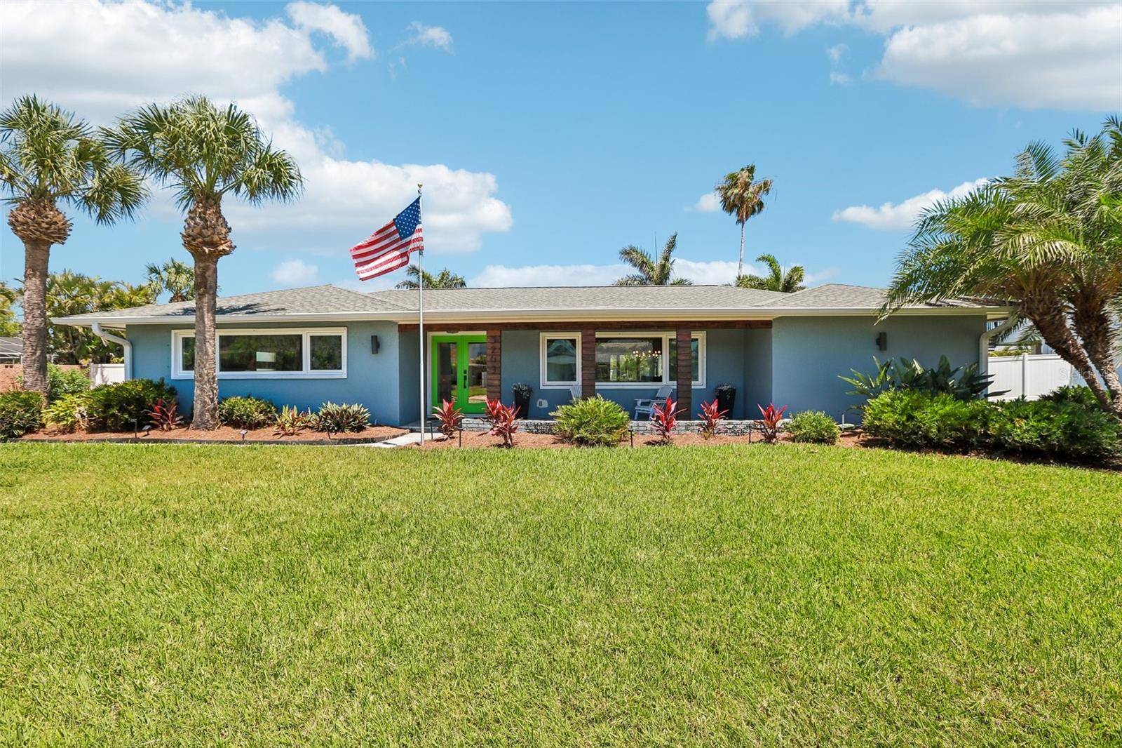 3203 HIBISCUS DR W, Belleair Beach, FL 33786