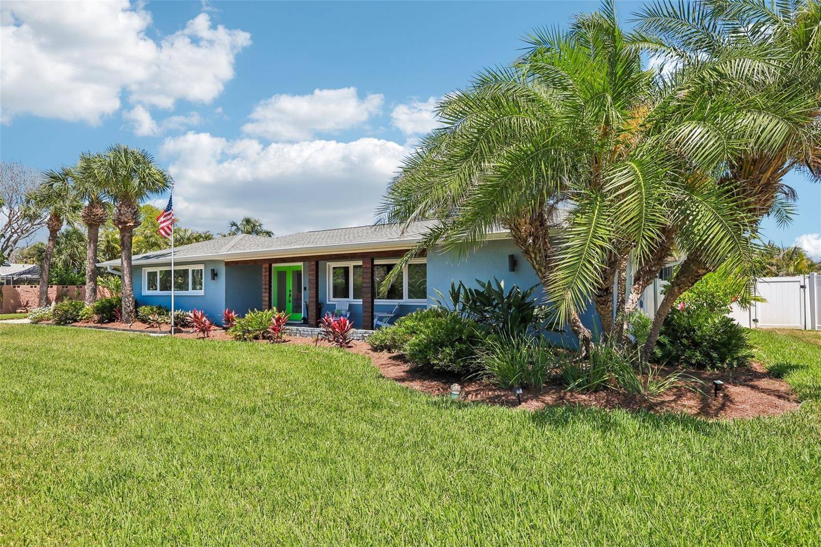 3203 HIBISCUS DR W, Belleair Beach, FL 33786