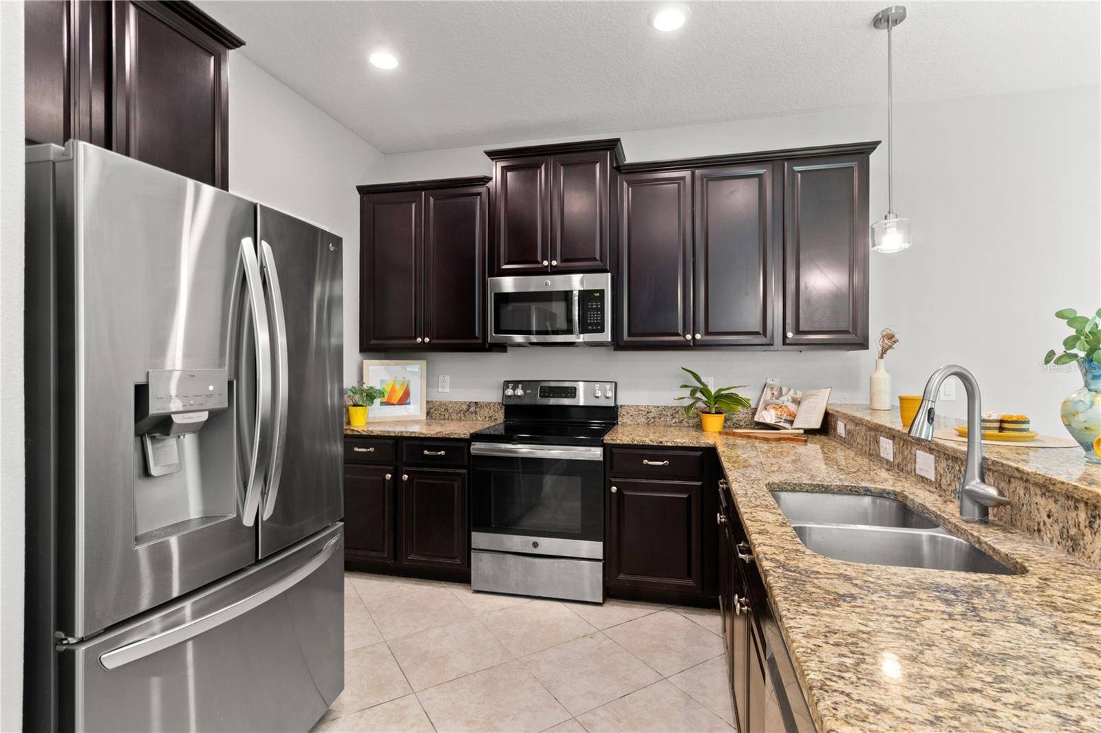 3281 GENTLE DELL, Wesley Chapel, FL 33543