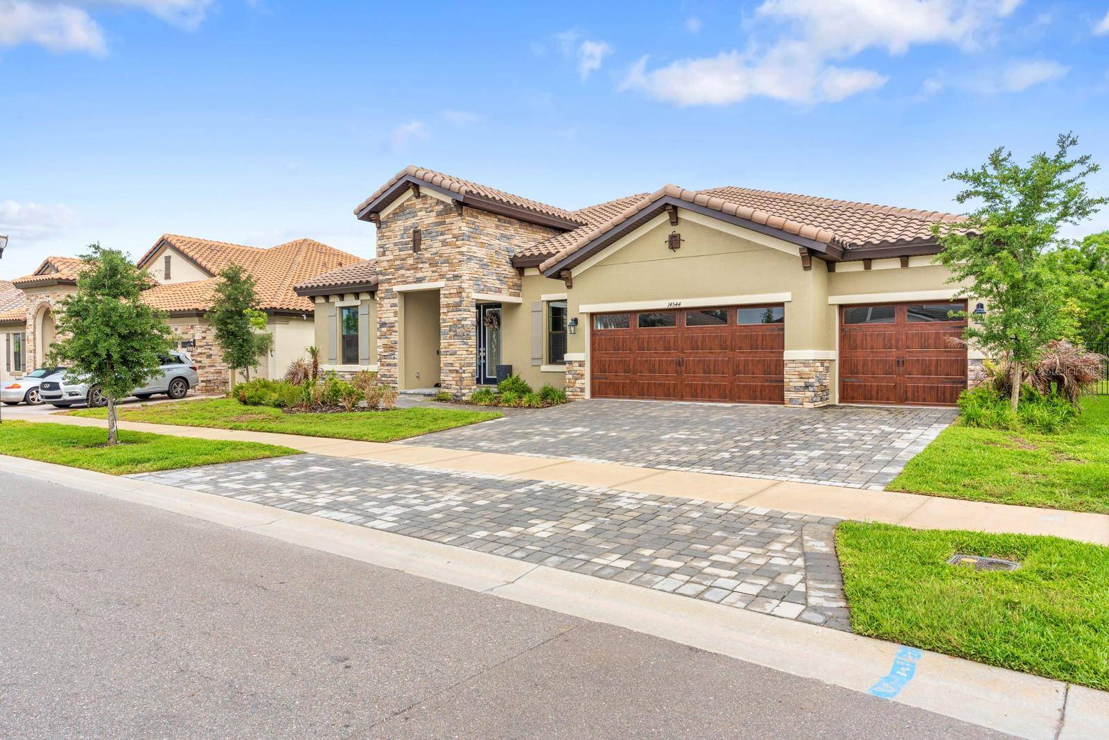14544 SWISS BRIDGE DR, Lithia, FL 33547