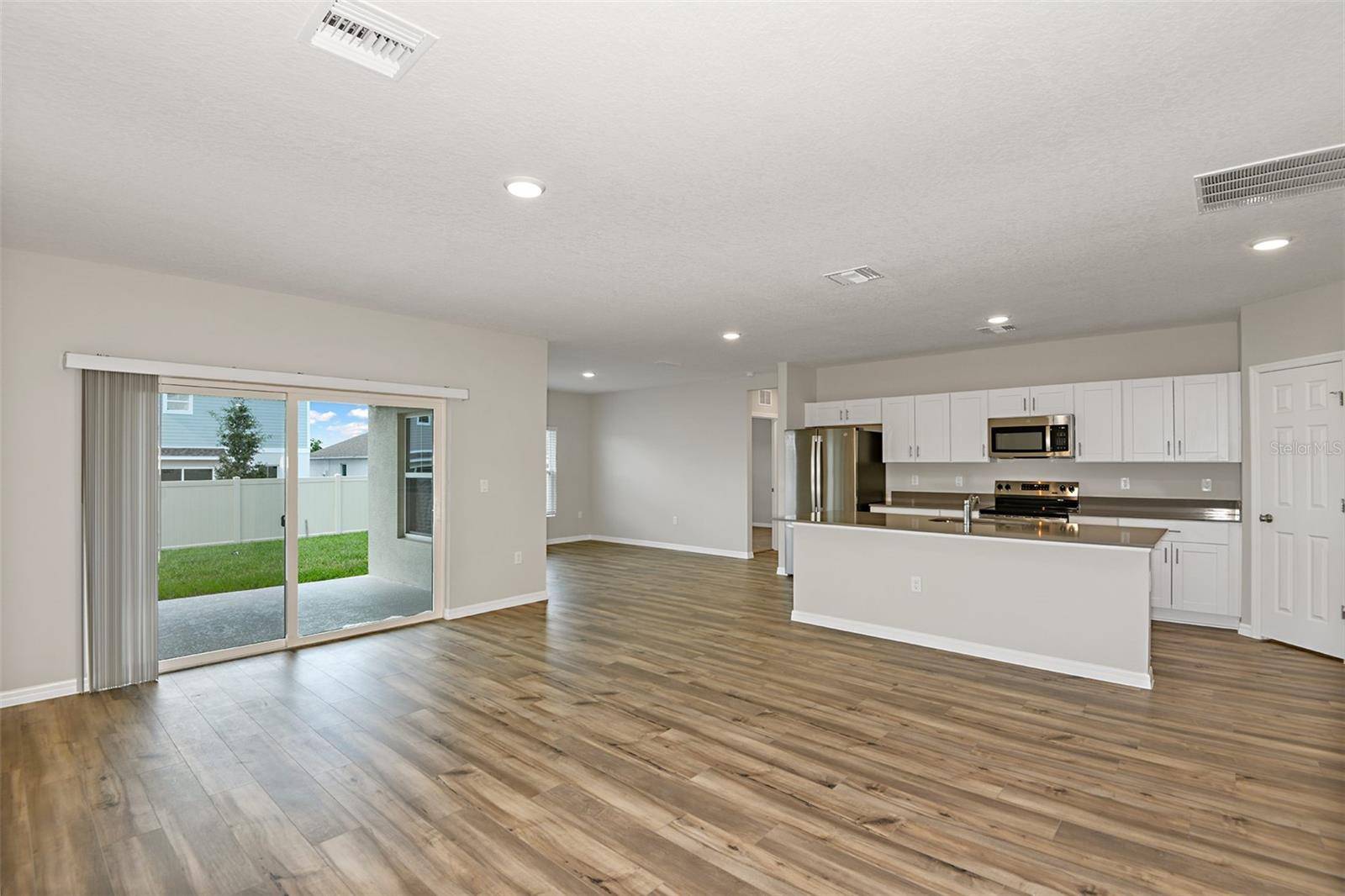 9252 ORCHARD PARK LN, Dade City, FL 33525
