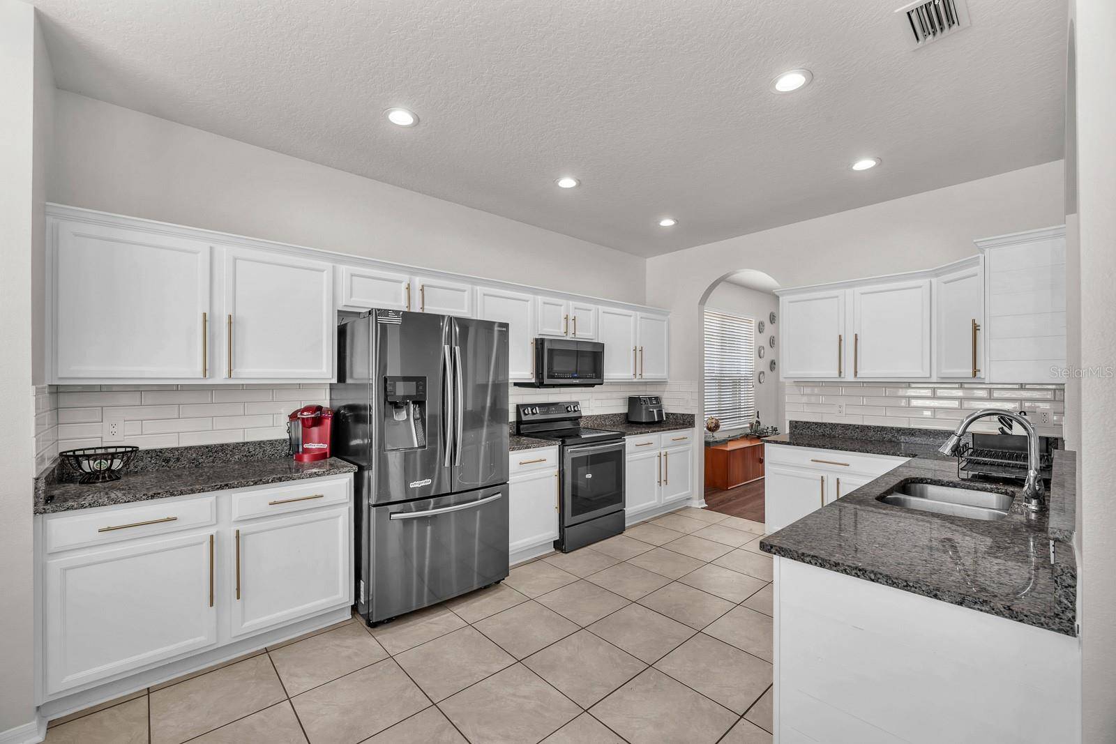 9625 BATON ROUGE LN, Land O Lakes, FL 34638