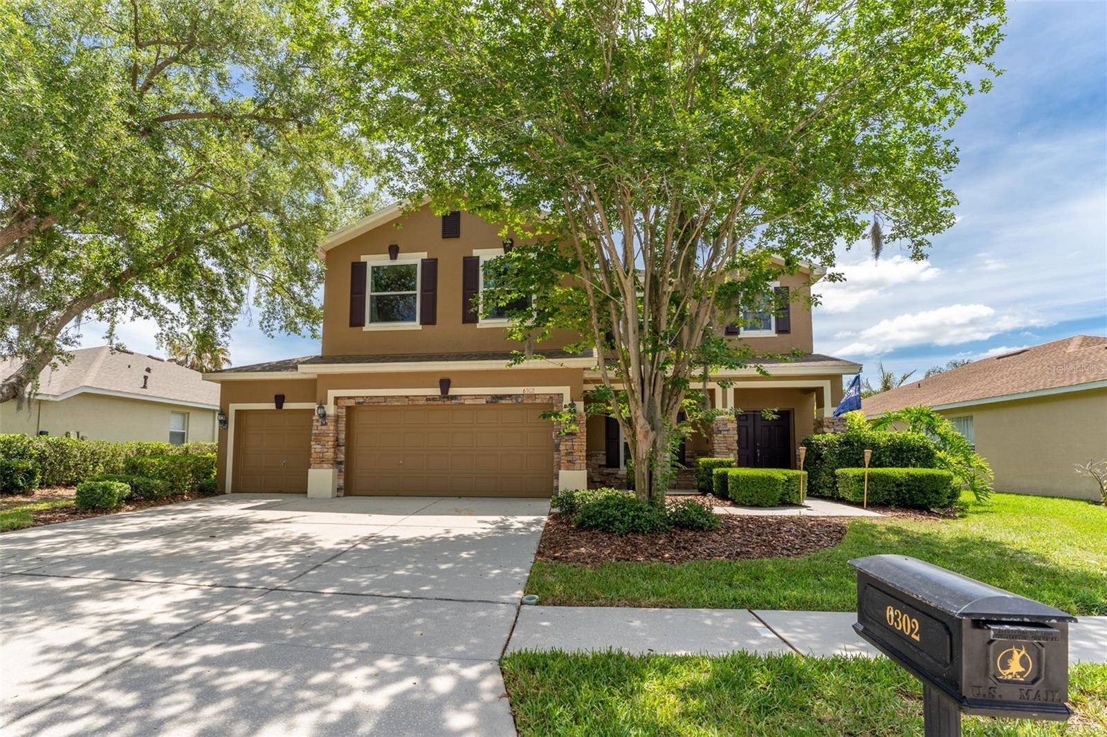 6302 BRIDGEVISTA DR, Lithia, FL 33547