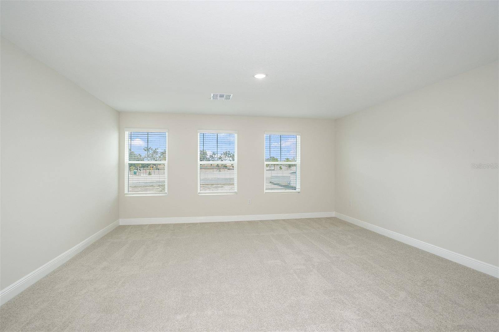 33577 TWILIGHT SEA PL, Dade City, FL 33525