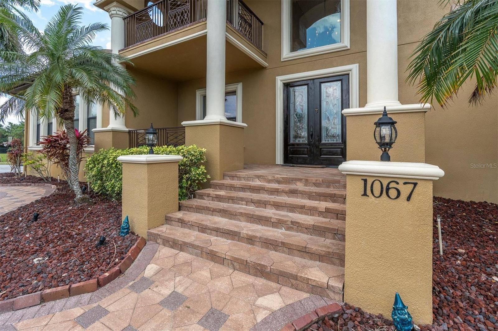 1067 ASHLAND AVE, Tarpon Springs, FL 34689
