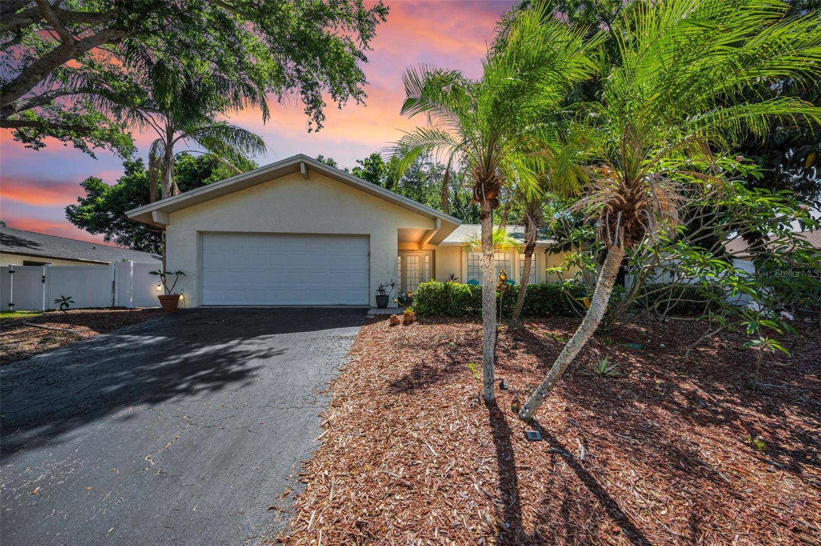 520 SANDY HOOK RD, Palm Harbor, FL 34683