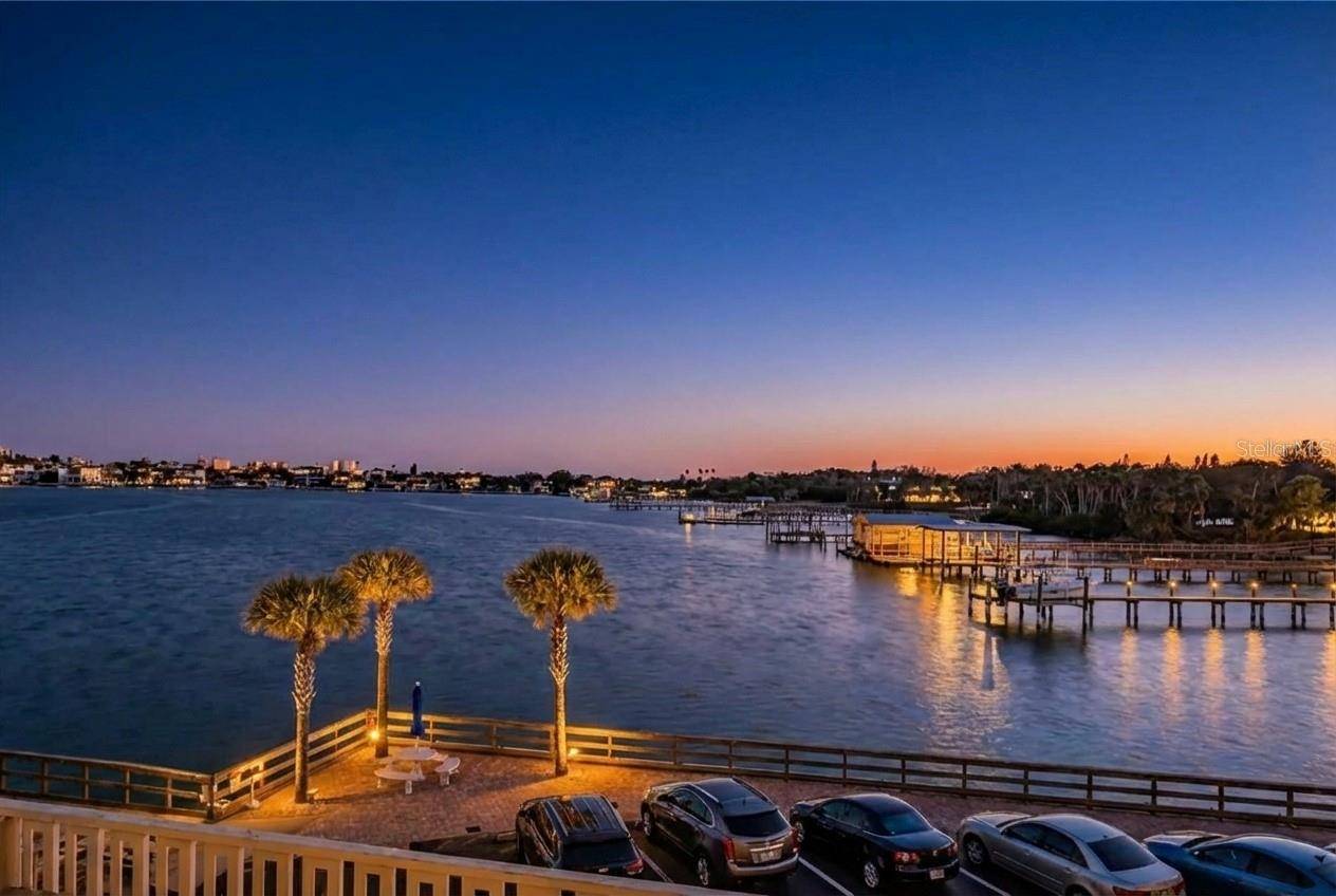 100 BLUFF VIEW DR #514C, Belleair Bluffs, FL 33770