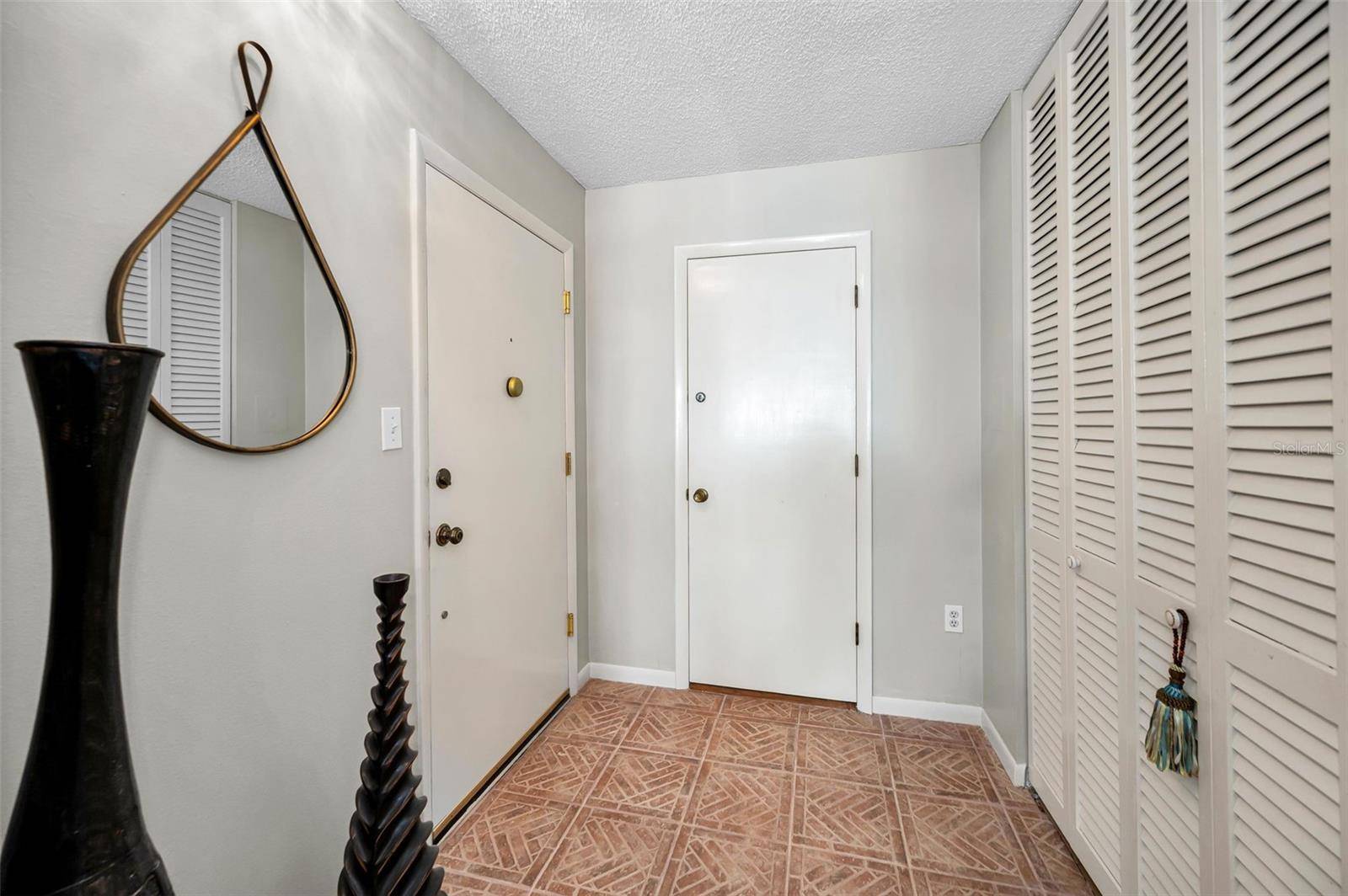 100 BLUFF VIEW DR #514C, Belleair Bluffs, FL 33770