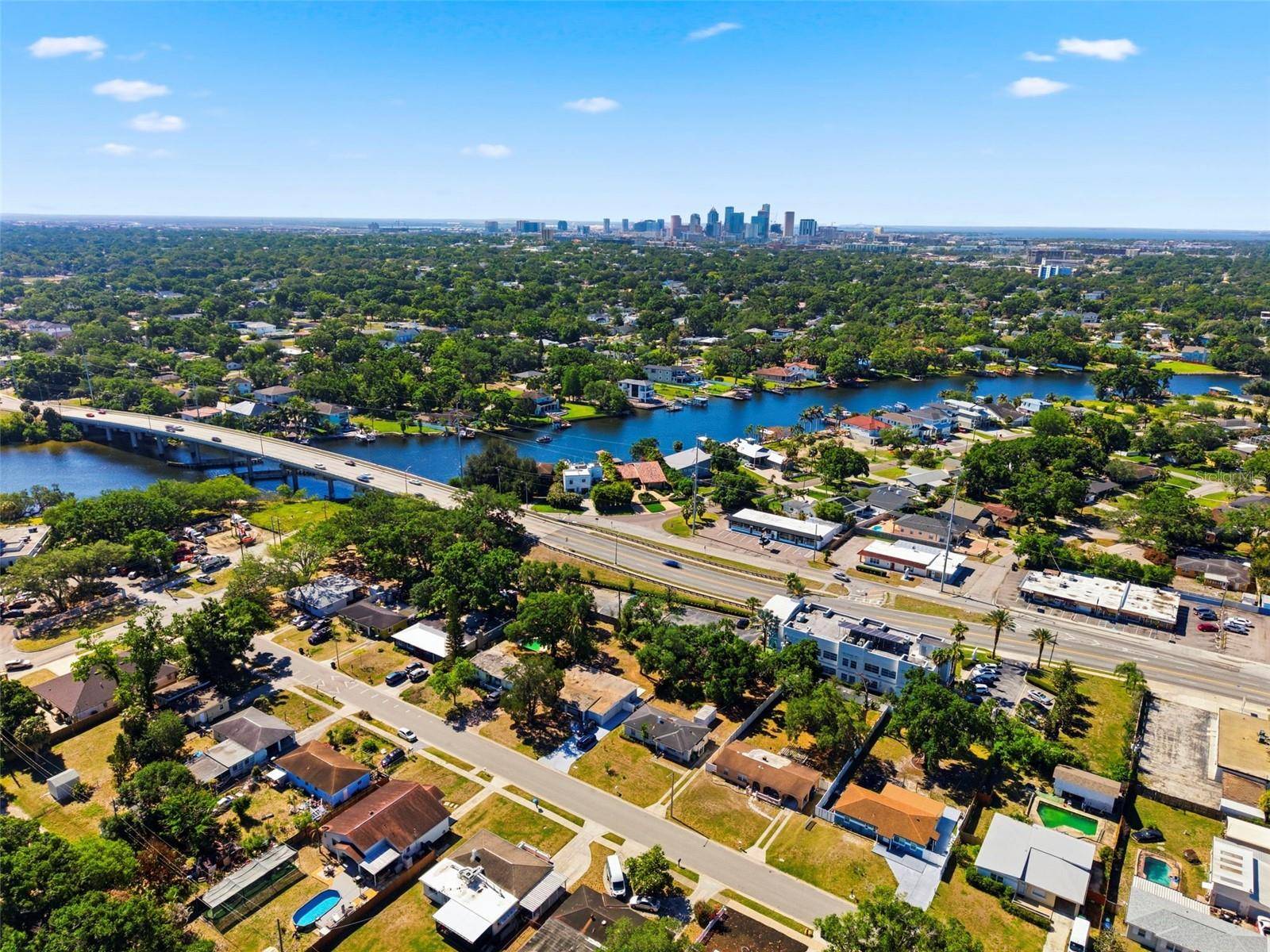 1712 W FERRIS AVE, Tampa, FL 33603