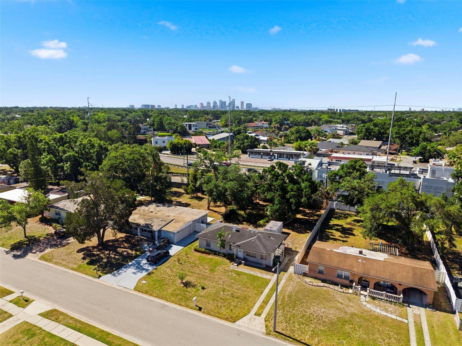 1712 W FERRIS AVE, Tampa, FL 33603