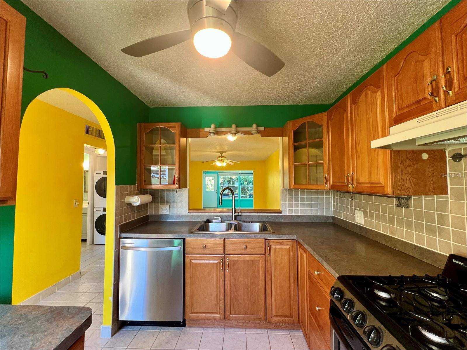 2971 MISSION DR E #54F, Clearwater, FL 33759